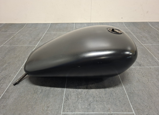 Benzintank Suzuki VS 800 Intruder