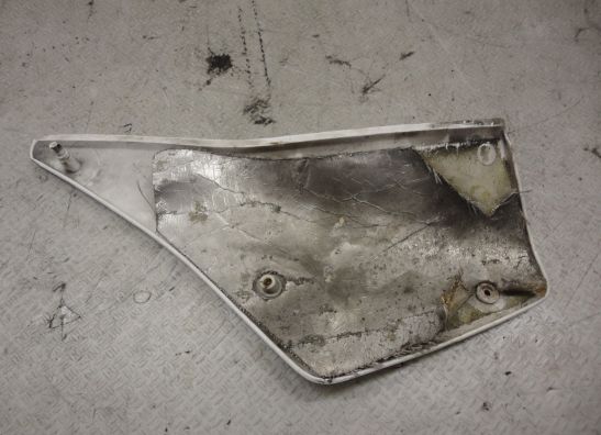 Rechter achterkant Cagiva W16 600