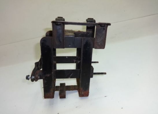 Batterie befestigung Honda CB 750 
