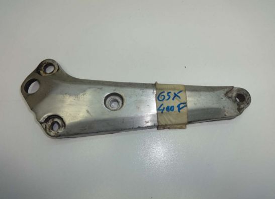 Fussrastetrager vorne links Suzuki GSX 400 F