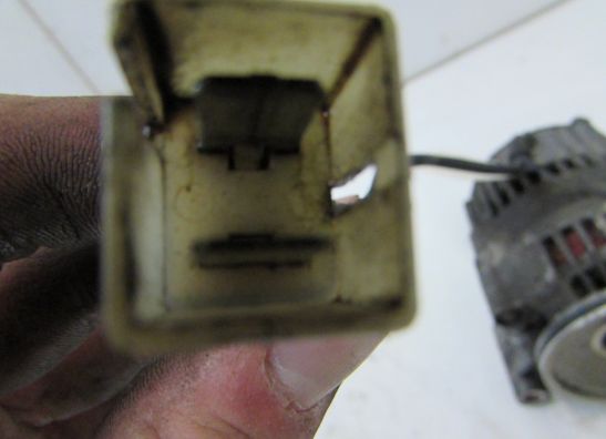 Generator Yamaha YZF 750