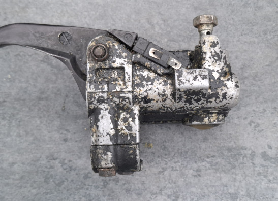 Front brake master cylinder  Kawasaki GPZ 550