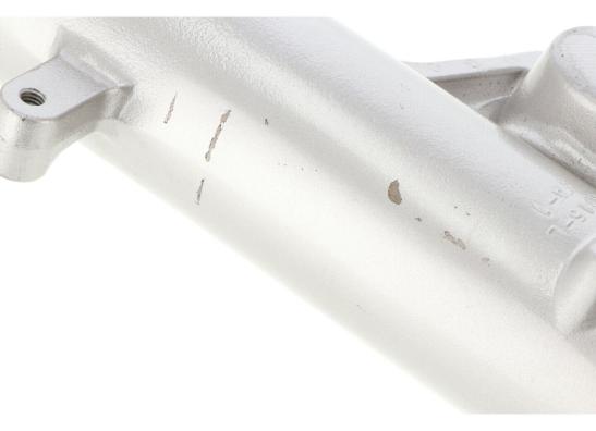 Fork pipe outside Suzuki GSX R 600