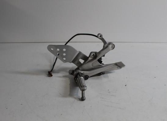 Main step holder right Yamaha YZF R6