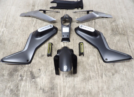 Verkleidungssatz Husqvarna Svartpilen 125
