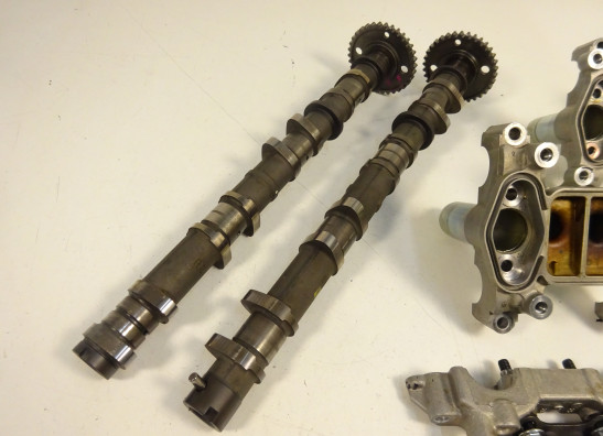 Camshaft Suzuki GSR 600