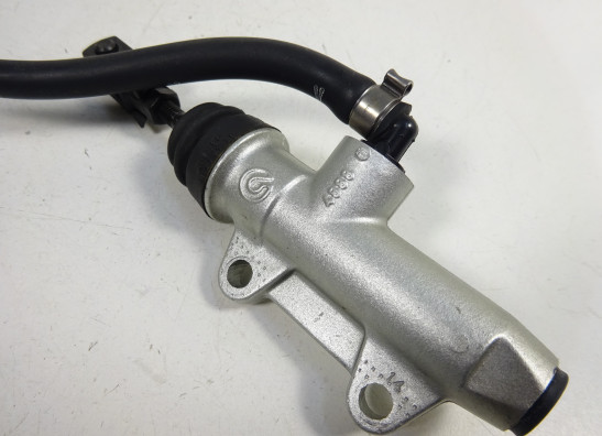 Rempomp achter BMW K 1200 S 