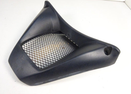 Cowl V shape under MV Agusta 989 Brutale R