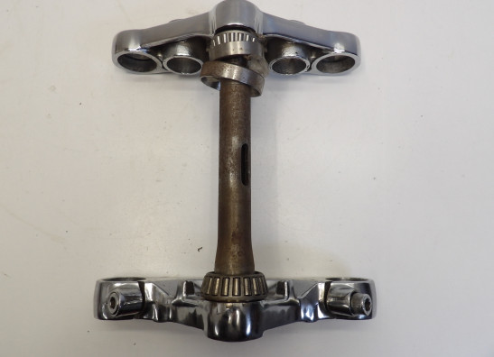 Steering stem + top bridge Suzuki VS 700 Intruder