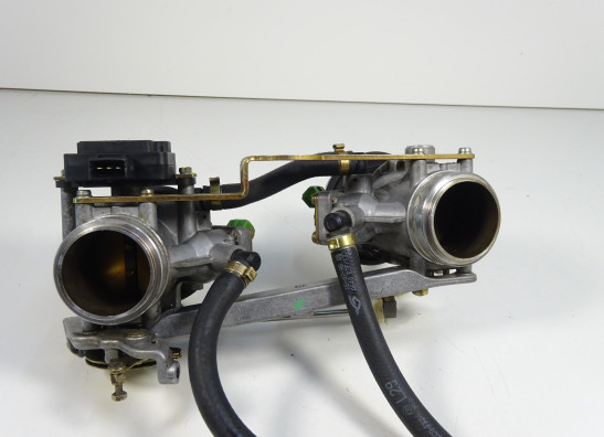 Gasklephuis Ducati ST4