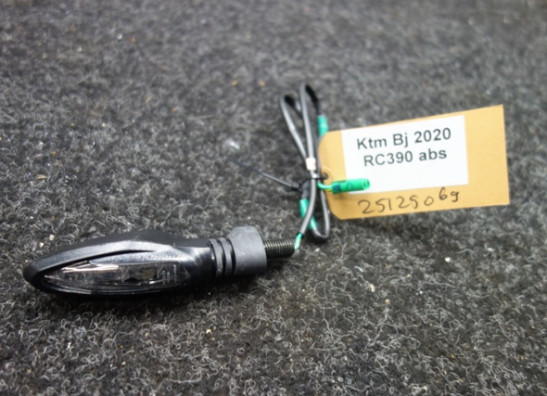 Knipperlicht links achter KTM RC 390