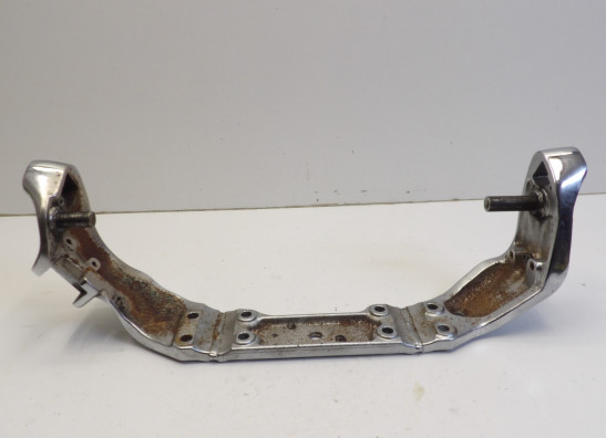 Fussrastentrager Suzuki VS 1400 Intruder