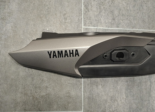Cowl left rear Yamaha Tracer 7