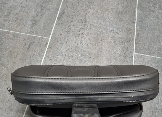 Zadel Harley Davidson FLHRC Road King Classic