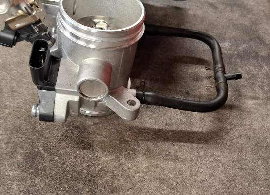 Gasklephuis Voge 900 DSX