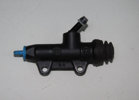 Rempomp achter Moto Guzzi 1200 sport