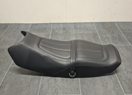 Zadel Honda VF 700  750 S Sabre