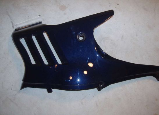 Verkleidung rechts unten Suzuki GSX F 750