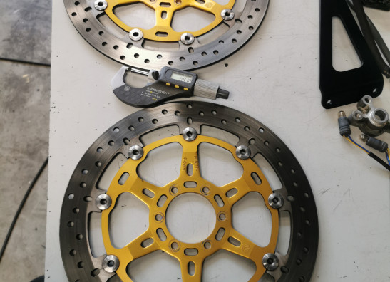 Brake disc set Aprilia RSV 1000
