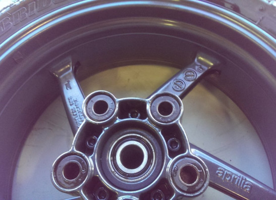 Rear wheel Aprilia RSV 1000