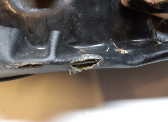 Zadel Kawasaki CSR 305 LTD