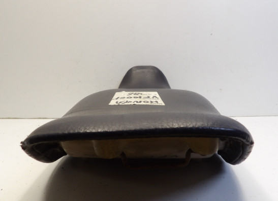 Zadel Honda VF 1000 F