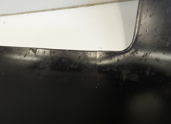 Cowl under Yamaha FZR 600