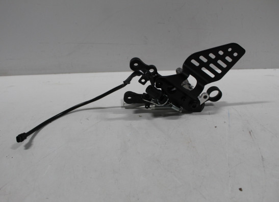 Fussrastetrager vorne rechts Yamaha YZF R6