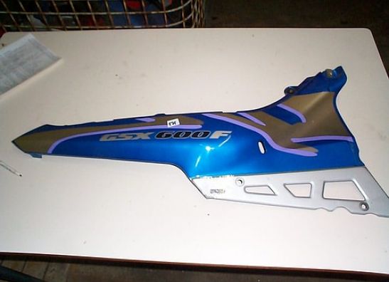Rechter achterkant Suzuki GSX F 600