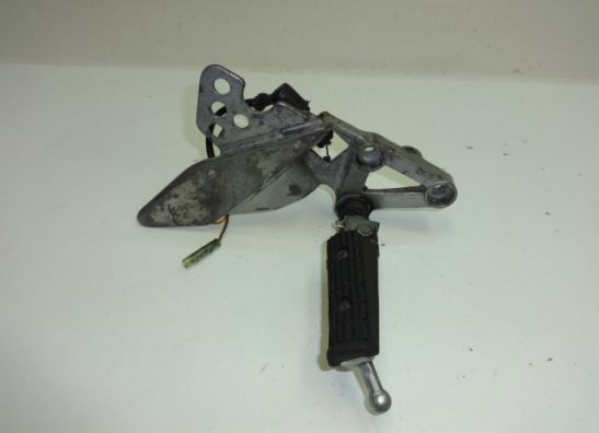Main step holder right Yamaha FZR 1000