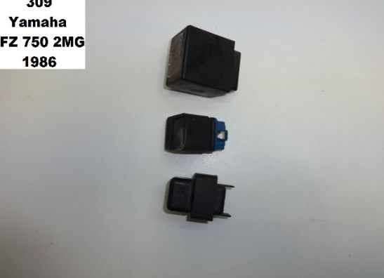 Relais unit Yamaha FZ 750