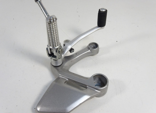 Fussrastetrager vorne links Yamaha Tracer 900 GT