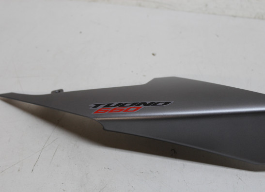 Rechter achterkant Aprilia Tuono 660