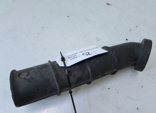 Air intake center Triumph Sprint 900 Executive