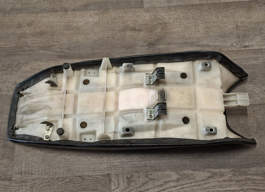 Zadel Kawasaki GPX 750