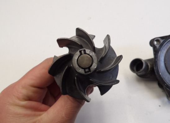 Water pump Suzuki VL 800