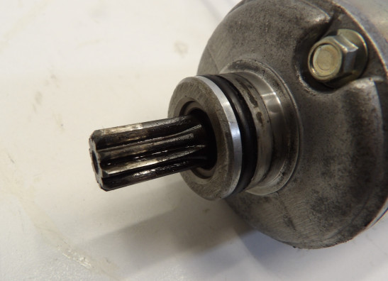 Starting motor Suzuki GS 500 E