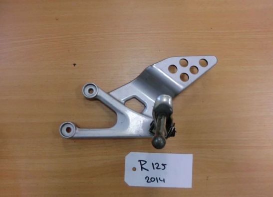 Fussrastetrager vorne links Yamaha YZF R 125