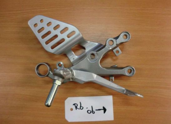 Main step holder right Yamaha YZF R6