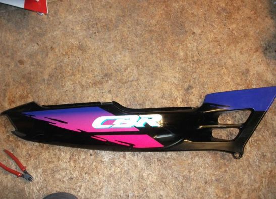 Rechter achterkant Honda CBR 600 F