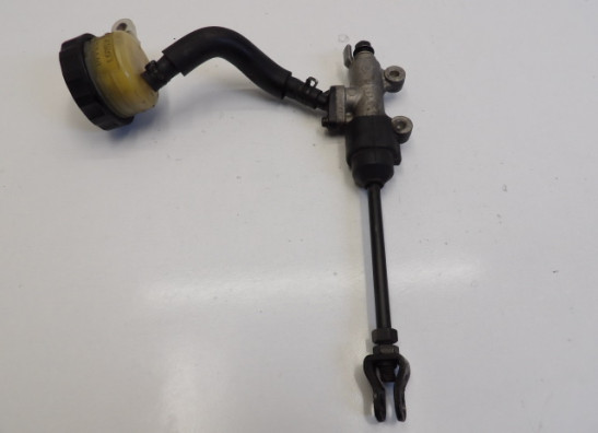 Rempomp achter Honda VT 1100