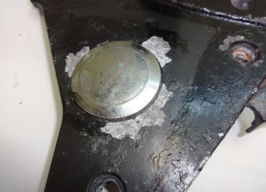 Fussrastetrager vorne rechts Kawasaki ZR 7