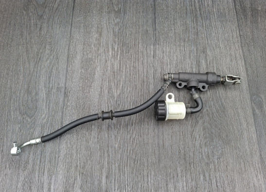 Rempomp achter Kawasaki Z 800