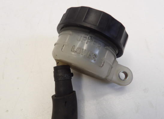 Rempomp achter Honda CBR Fireblade