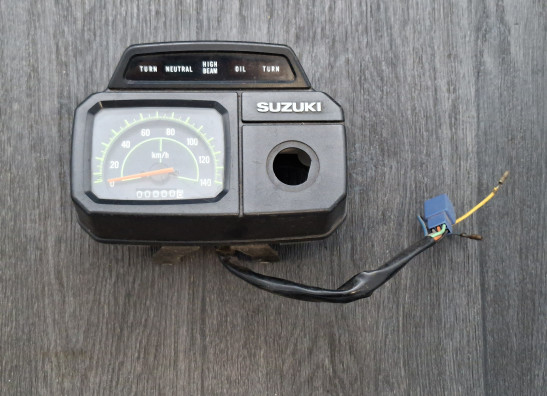 Teller Suzuki AX 100