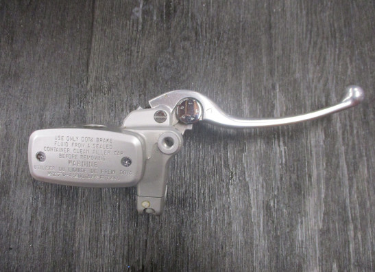 Front brake master cylinder  Suzuki VL 800
