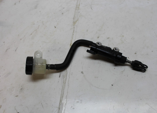 Rempomp achter Yamaha XJ 600 Diversion