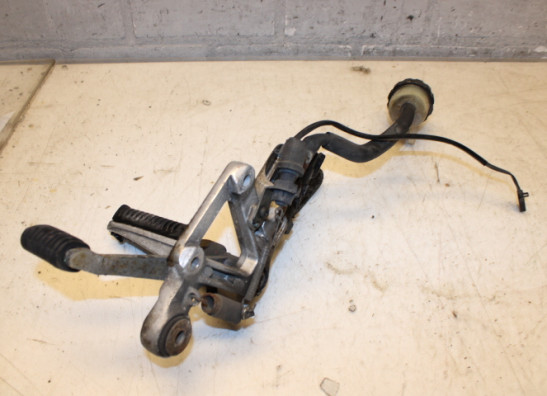 Main step holder right Yamaha FAZER 600