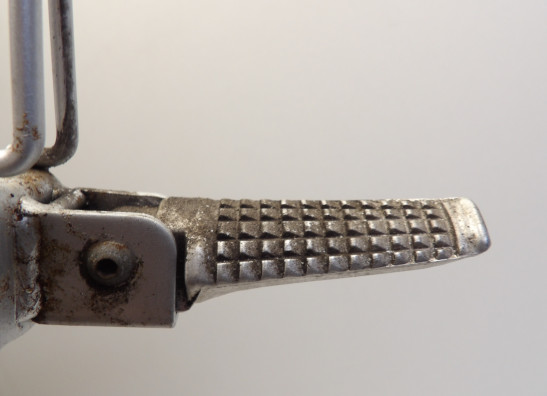 Pillion step left  Suzuki GSF 600 650 Bandit 