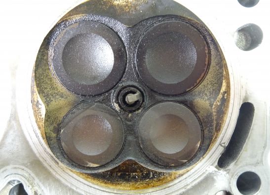 Cylinder head BMW F 800 S - ST